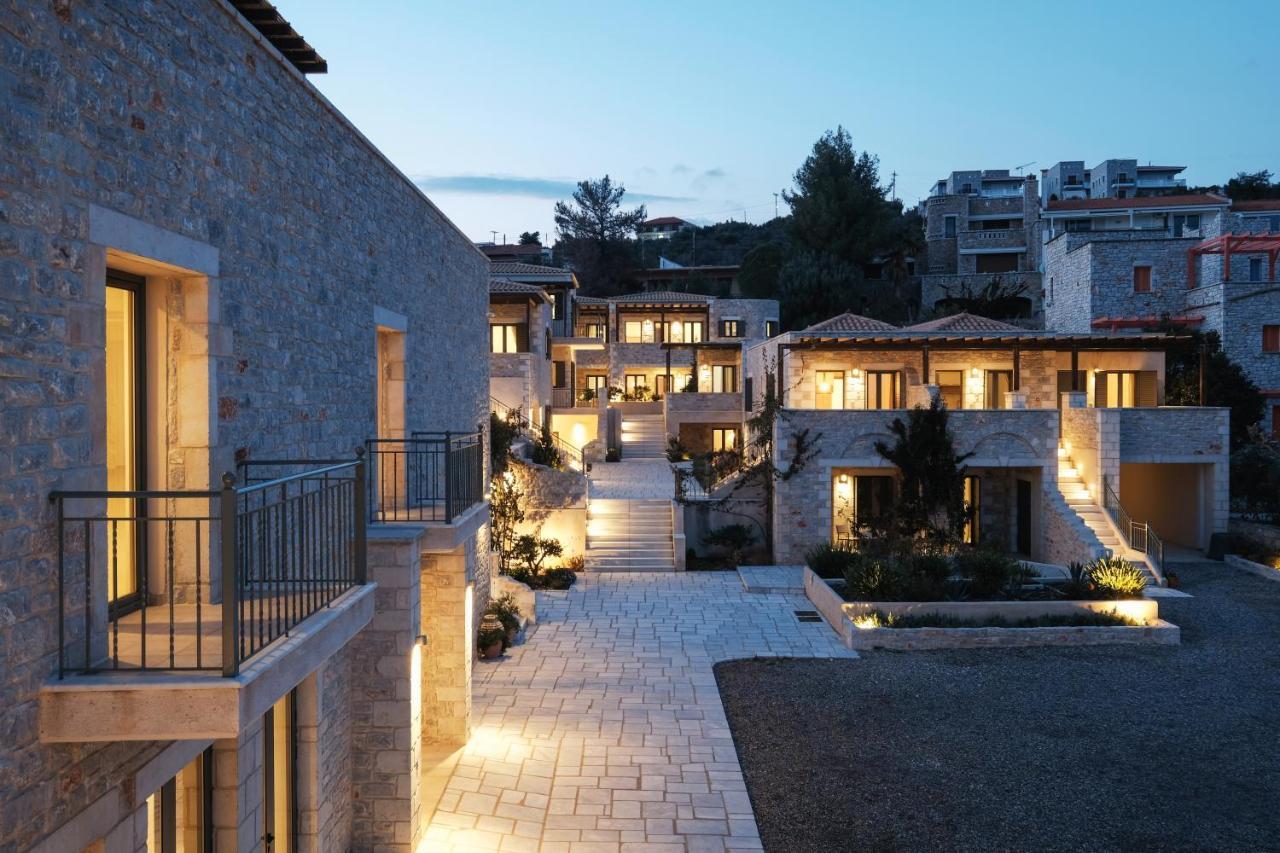 Margo Beach Hotel Gythio Exterior photo
