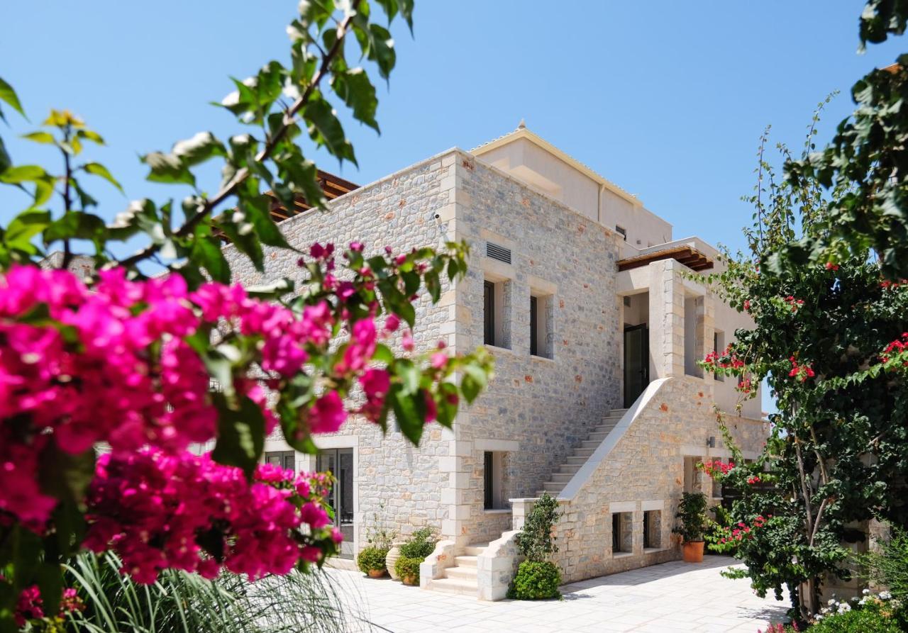 Margo Beach Hotel Gythio Exterior photo