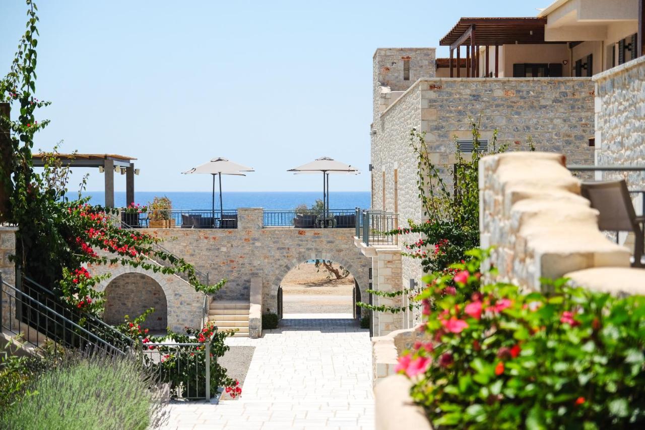 Margo Beach Hotel Gythio Exterior photo