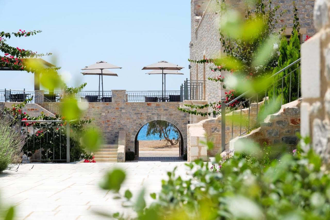 Margo Beach Hotel Gythio Exterior photo