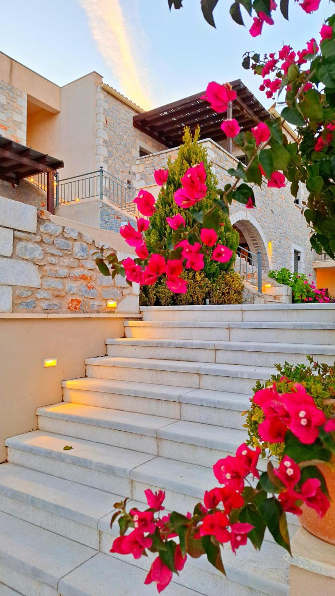 Margo Beach Hotel Gythio Exterior photo